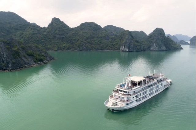 Du thuyền Paradise Grand Hạ Long